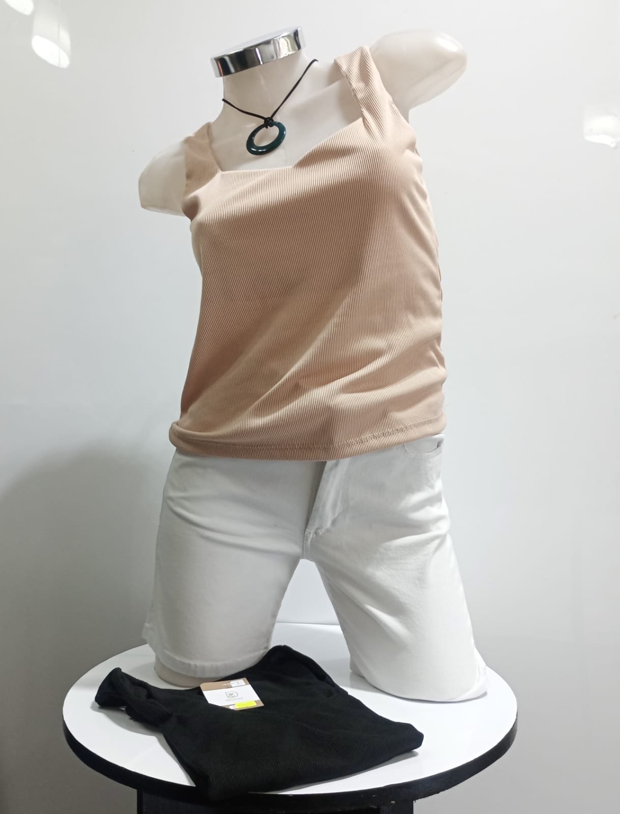 Musculosa de morley cuello espejo. - devhoraindumentaria