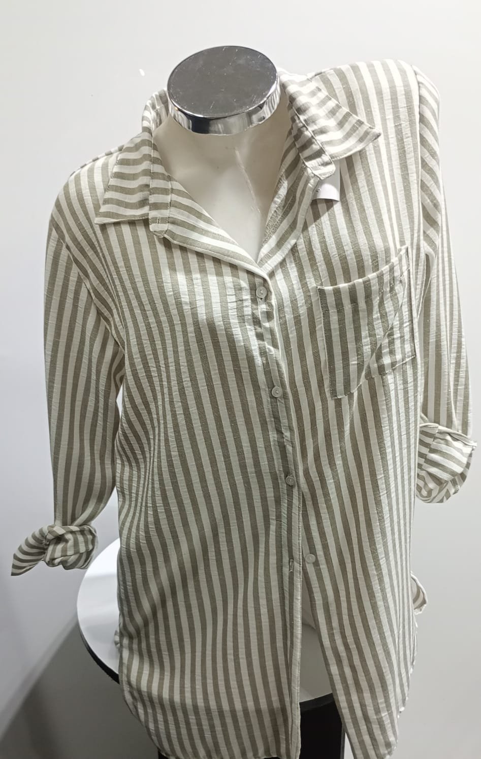 CAMISA DE LINO RAYADA - devhoraindumentaria