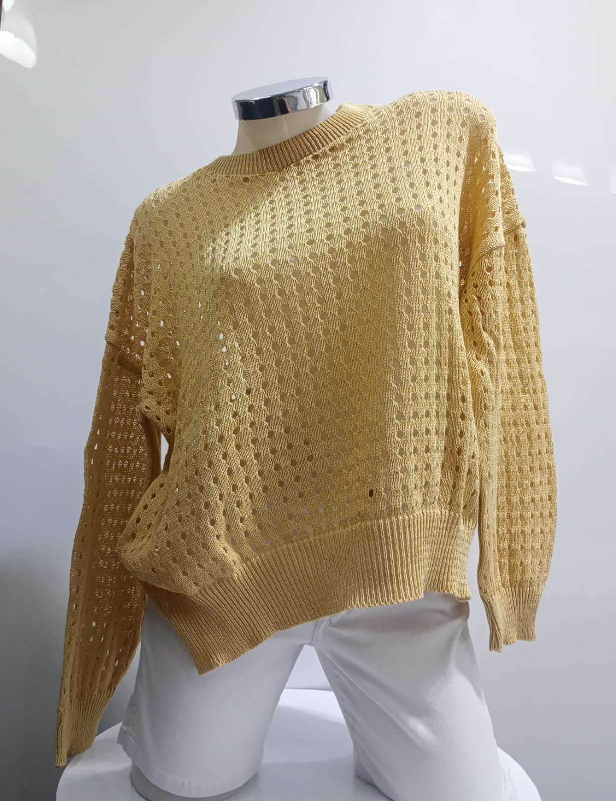 SWEATER TEJIDO CALADO CIRCULAR - devhoraindumentaria