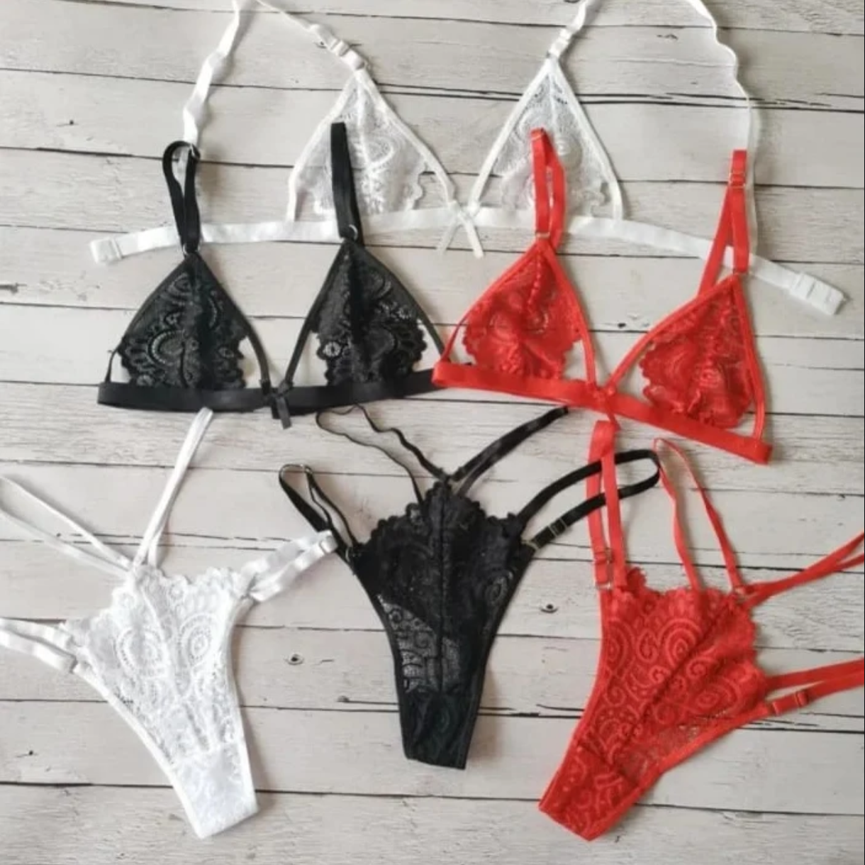 Bralette esmeralda abierto con tiras - Sweet Poison Lencería