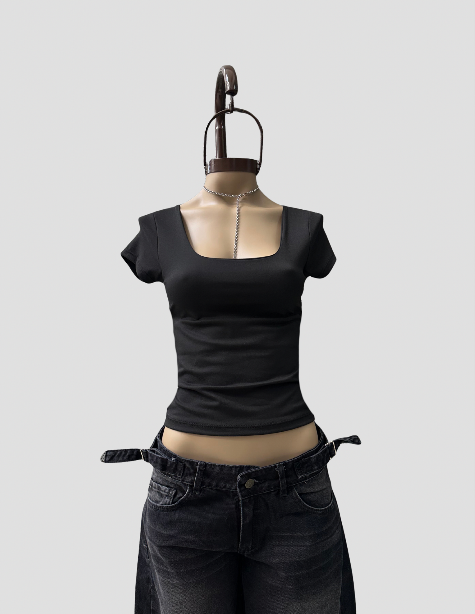 REMERA BASIC CUELLO CUADRADO - clothesbylolitas