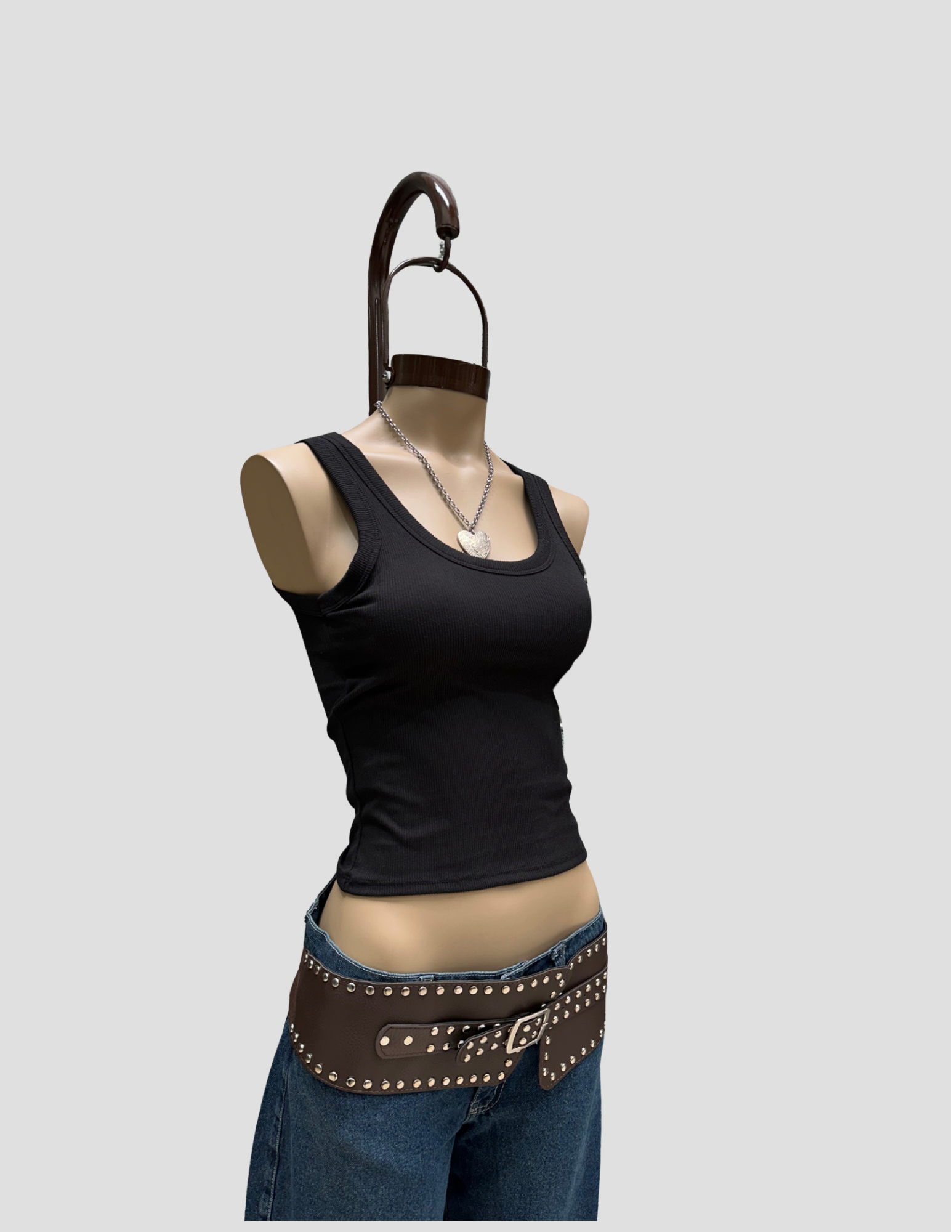 MUSCULOSA CON COPA CUELLO REDONDO - clothesbylolitas